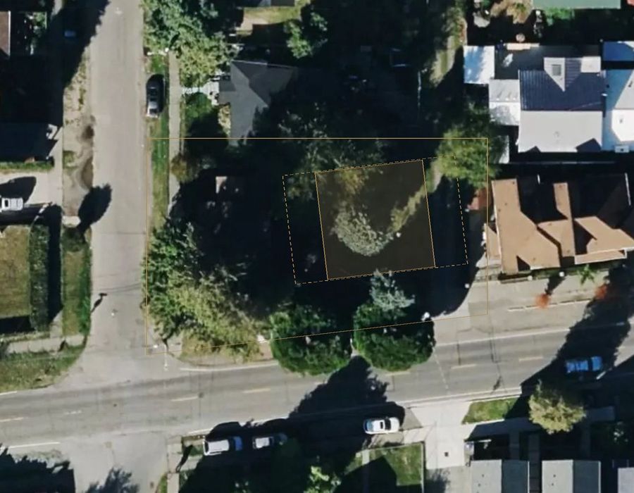 Aerial of a Beacon Hill lot with measured overlays drawn to scale